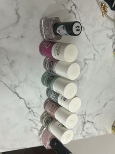 Set of 8 Nail Paints