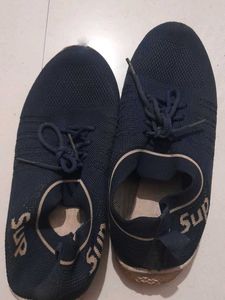 like New  Blue Casual Sneakers