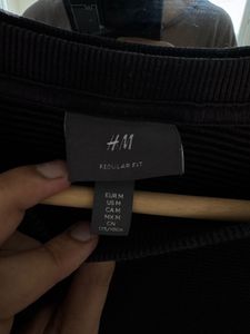 H&amp;M Black Textured Crewneck Sweater