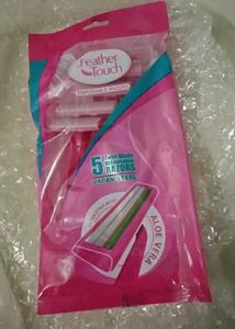 Vi-john Shaving Razor With Free Delivery