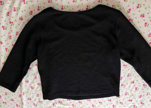 Chic Black Cropped Top