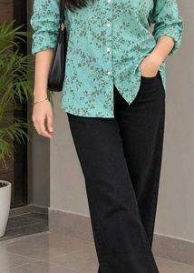 Chic Blue Floral Print Shirt