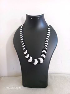 Stylish Black &amp; White Beaded Necklace