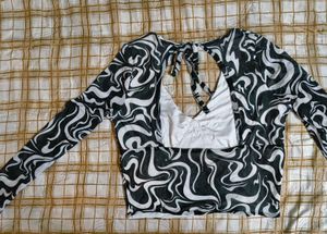 Abstract Print Long Sleeve Crop Top mesh