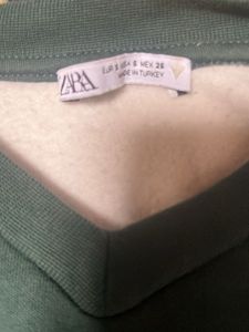 (Original) Zara green pullover sweatshirt