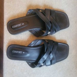 Comfortable Black Slides