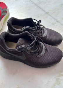 Nike Black Athletic Shoes
