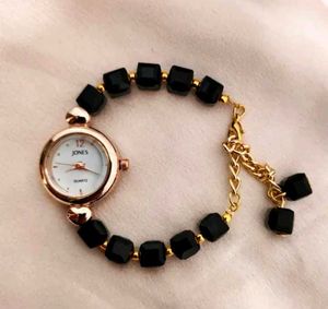Elegant Jones Quartz Watch Bracelet