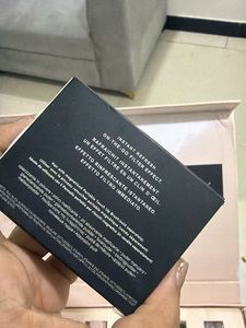 Fenty Beauty Invisimatte blush Blotting Powder
