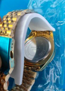 Luxury Gold Analog Watch