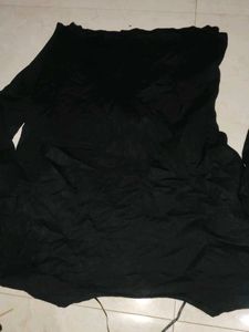 Chic Black Long Sleeve Top with O-Ring Detail