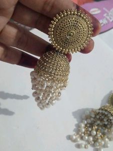 Traditional Gold Jhumka Earrings with Pearls