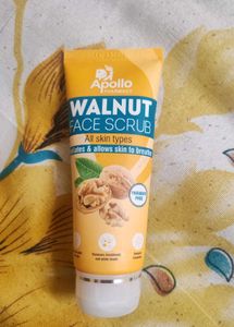 Apollo Pharmacy Walnut Face Scrub