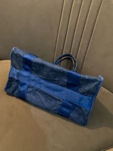 MARC JACOBS TOTE BAG