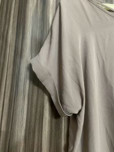 Stylish Beige V-Neck Criss-Cross Top