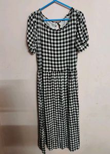 Gingham Puff Sleeve Midi Dress