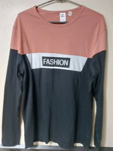 Men's Casual Tshirt.  Like New. Good Condition