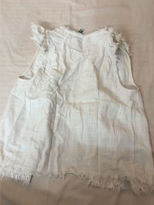 zara Cream Lace Button-Up Sleeveless Top