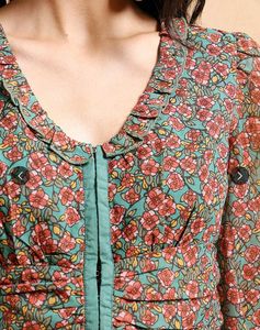 Floral Print Button-Up Crop Top