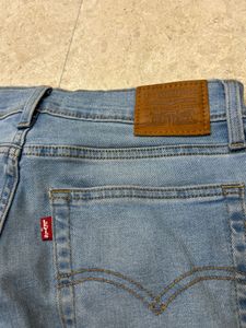 Levi's Light Wash Jeans
