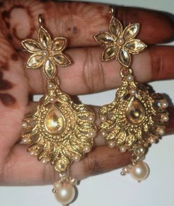 Earings