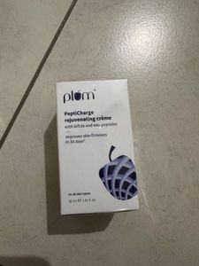 plum PeptiCharge rejuvenating creme