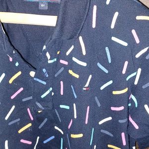 Tommy Hilfiger custom polo t-shirt for Boys, age 6 to 7yrs. black color with color full lines.