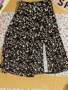 Leopard Print Slit Skirt