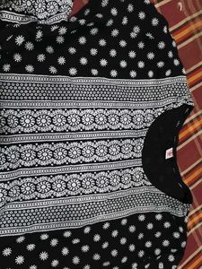 Elegant Black &amp; White Printed Kurta