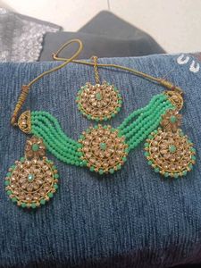 heavy festival green crystal beads & kundan choker
