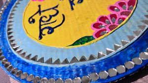 Handmade Lipan&amp; Mirror "Radhe " Wall Dec