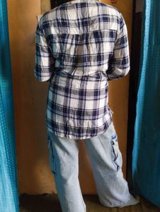 ❤️Blue &amp; White Plaid Button Down Shirt❤️