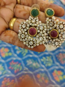 Exquisite Pearl &amp; Kundan Choker Set