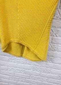 Chic Yellow V-Neck Knit Sweater