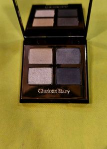 Charlotte Tilbury eyeshadow palette