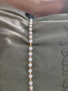 Elegant Pearl & Gold Accent Necklace
