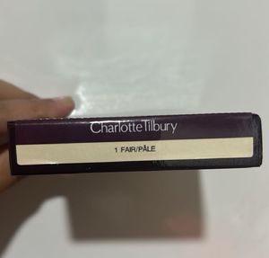 Charlotte Tilbury Airbrush Flawless Finish Powder