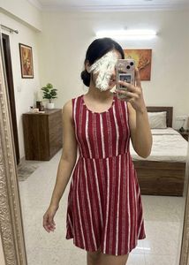 Fitted frock with flare (Imported)