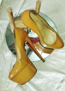 Combo Of Mustard Yellow Pencil Heels👠🌸