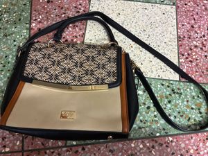 Sale!!Stylish Allen Solly Handbag