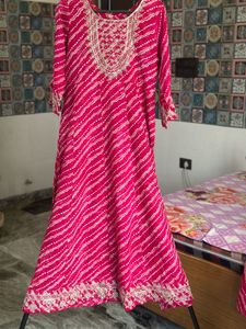 Anarkali Pink Kurta Set Embellishments