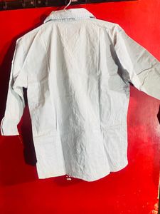 Light Blue 3/4 Sleeve Button-Down Shirt