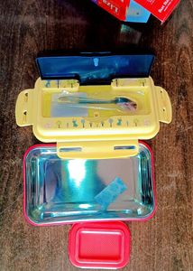 Pack Of 1 Stainless Steel Lunch Box....♥️