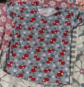 Designer Graphic Tee 🕸️🫶🏻