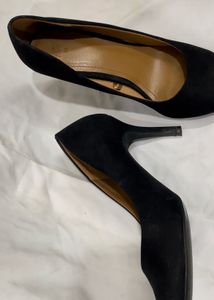 H&amp;M Black Pointed Heels