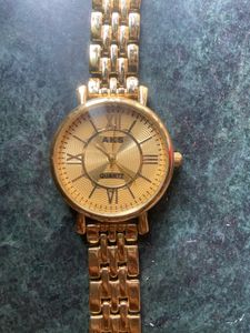 Elegant Gold Tone Women's Watch