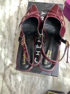 Chic Burgundy Slingback Heels