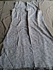 Unique Printed Sleeveless Kurta