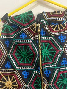 Embroidered Geometric Halter Neck Padded Blouse