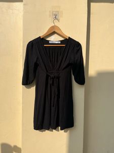 Chic Black V-Neck Tie-Waist Top